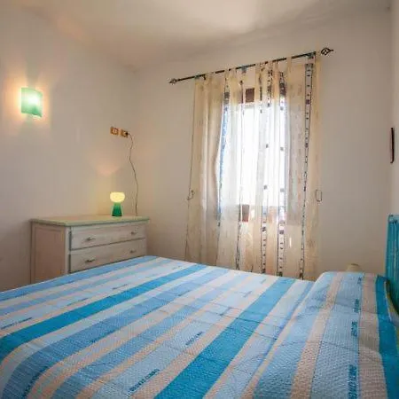 Apartment Pittulongu Sleeps 4 Pool Olbia